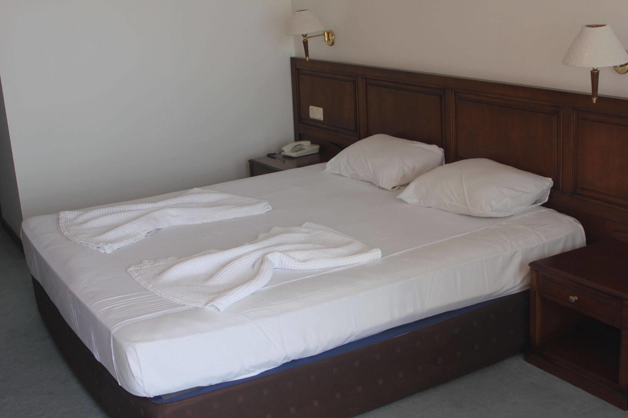 Coastlight Hotel Kusadası Exteriör bild